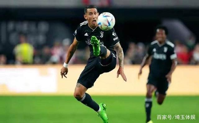 足球篮球互动包含皇家社会发布备战花絮；今晚官宣签约；中超任务艰巨；团队化学反应显著的词条