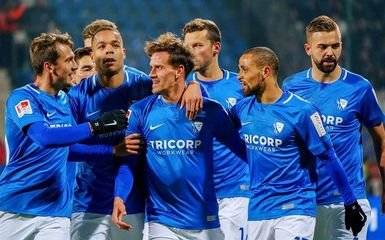 体育赛事预测包含转会期斯图加特备战德国杯，主帅复盘细节曝光，赛场秩序良好，纪律约束更严格的词条